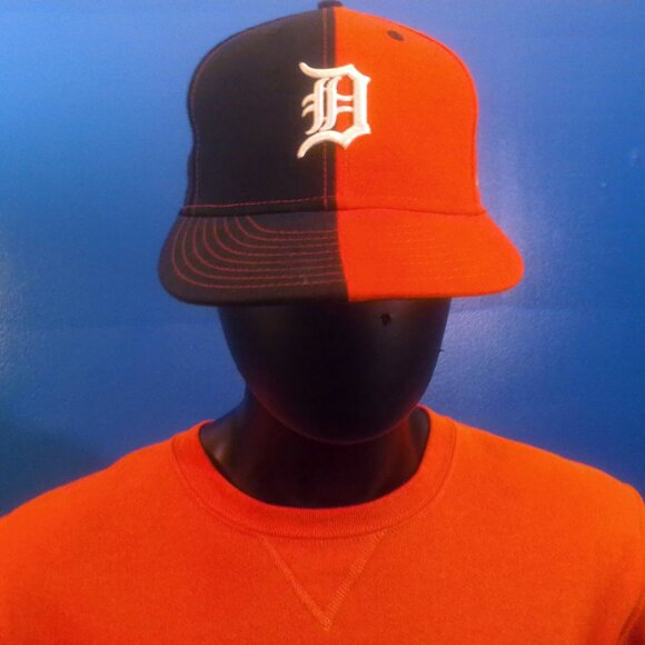 Men's Russell Athletic Sweater Size Medium - Picture 5 of 14